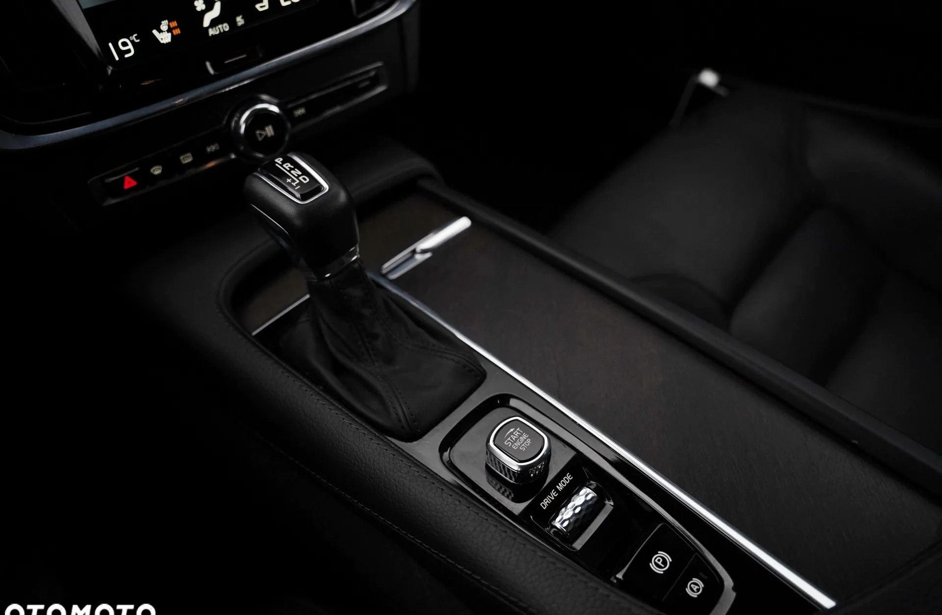 Volvo V90 Cross Country cena 149900 przebieg: 25900, rok produkcji 2018 z Rogoźno małe 106